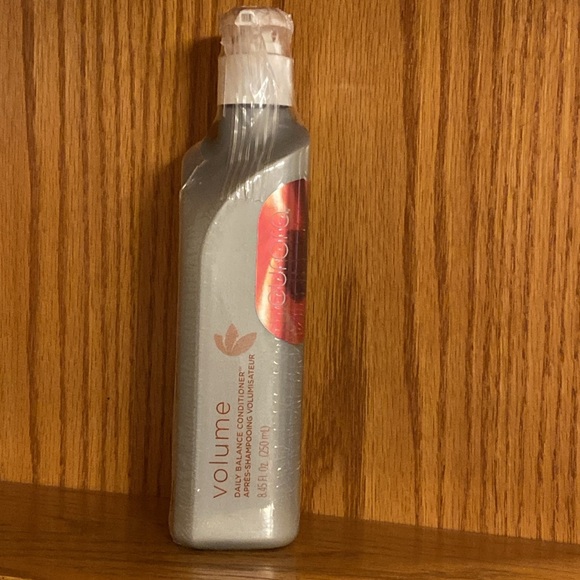 EUFORA VOLUME DAILY BALANCE CONDITIONER 8.45 OZ - Picture 6 of 10